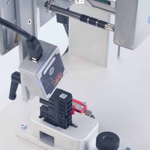 Aplicator automat de etichete cursa CAB 4414 Aplicator automat de etichete cursa CAB 4414