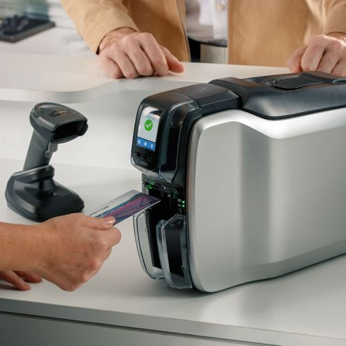 Imprimanta Carduri Zebra ZC300 Dual (2) Imprimanta Carduri Zebra ZC300 Dual (2)