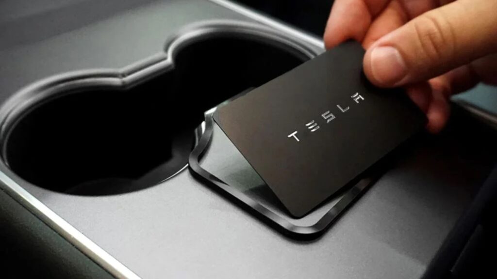 2. Tesla Carduri Cheie Inteligente